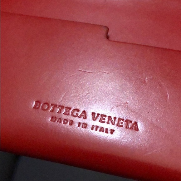 Bottega Veneta Red Leather Card Holder - Picture 6 of 14